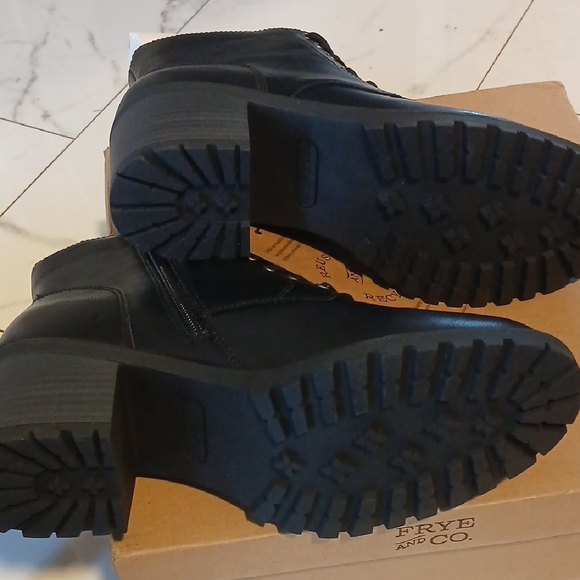 FRYE AND CO. Black Lace Up Boots - Picture 3 of 9